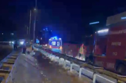 Otomobil bariyerlere çarparak devrildi: 1 yaralı
