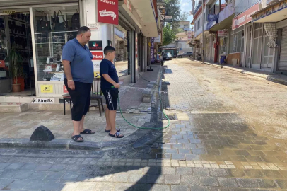 Kavurucu sıcak Alaşehir’i teslim aldı
