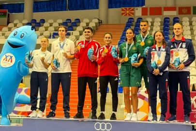 Akdeniz Oyunları’nda tarihi başarı: Erzincanlı milli badmintoncular altın madalyanın sahibi oldu

