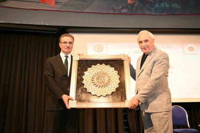 Erzurum’da "Peygamberimiz ve Güzel Ahlak" konferansı
