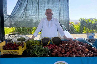 Doğal Ürünler Bahçesi Pazarı, organik gıdayı vatandaşlara sunmaya devam ediyor
