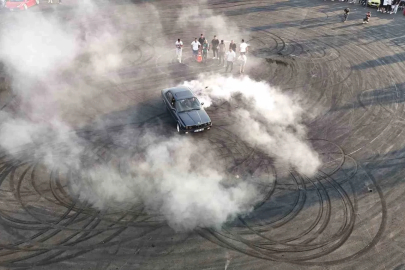 Drift atmak için pisti değil ara sokakları tercih etti

