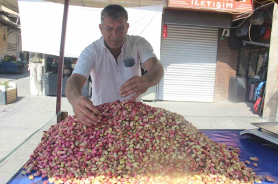 Şanlıurfa’da yeni mahsul fıstık tezgahlardaki yerini aldı
