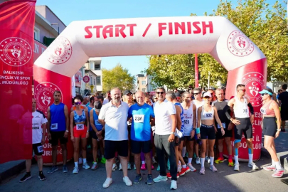 Gömeç’te Dostluk Yol Koşusuna 563 sporcu katıldı
