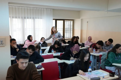 Denizli Büyükşehirden gençlere ücretsiz TYT-AYT kursu desteği
