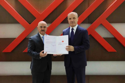 Düzce Üniversitesi Rektörü Sözbir mazbatasını aldı
