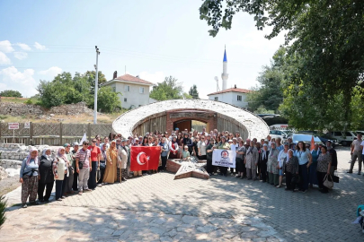 Büyükşehir’in gezi programıyla kadınlar Denizli’yi keşfediyor
