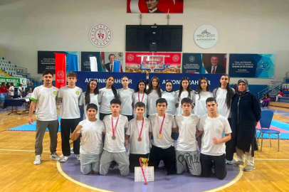 Manisa BBSK judoda takım halinde Türkiye üçüncüsü oldu
