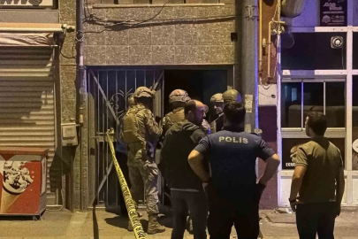 Çatıdan çatıya dolaştı, polisi saatlerce uğraştırdı
