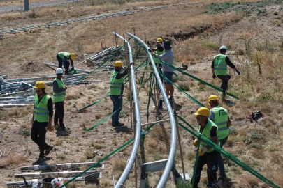 Başkan Büyükkılıç’ın Erciyes’teki yeni projesi yükseliyor: dağ kızağında raylar yerine oturuyor
