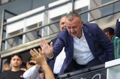 Büyükakın’dan galibiyet tebriği: "Her hafta daha iyi olacağız"
