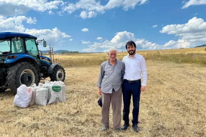 Sarıkamış Müftüsü Divani, tarlada çalışan çiftçilerle buluştu
