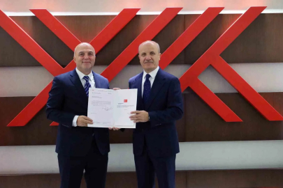 Rektör Ulusoy, mazbatasını YÖK Başkanı Prof. Dr. Erol Özvar’dan aldı
