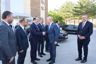 YÖK Başkanı Özvar, bölge üniversiteleri rektörleriyle Ahlat’ta bir araya geldi
