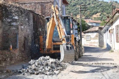 Koçarlı’da yol yenileme çalışmaları sürüyor
