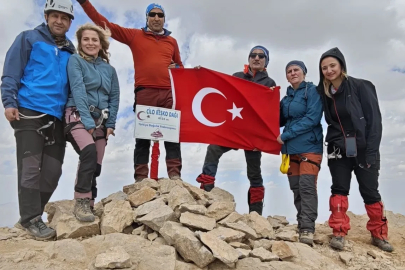 Ankara’dan Hakkâri’ye uzanan zirve macerası: 7 dağcı Reşko’yu aştı
