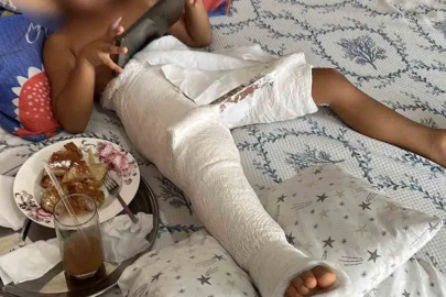 Arnavutköy’de 4 yaşındaki çocuğun üzerine kale direği devrildi

