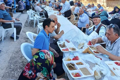 Hisarcık Şeyhçakır köyünde geleneksel hayır yemeği düzenlendi
