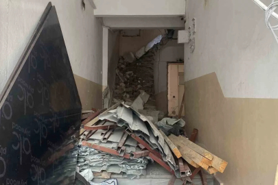 Fatih’te yıkım sırasında bina çöktü: 2 yaralı
