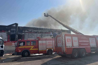 Gaziantep’te fabrika yangını söndürüldü
