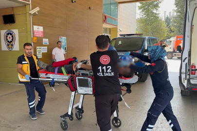 Duran kamyona çarpan kamyonet sürücüsü ağır yaralandı
