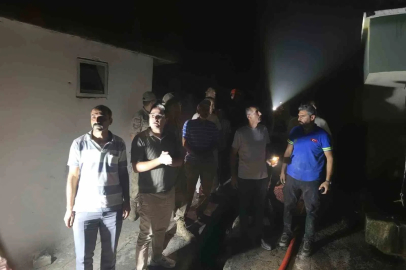 Kemaliye’de köy yangınında 10 ev hasar gördü
