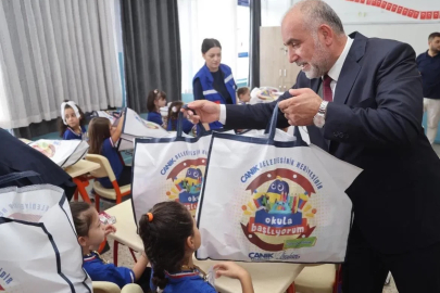 Canik’te birinci sınıfların sıralarında belediye sürprizi
