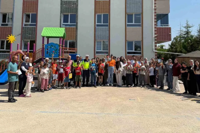 Jandarmadan öğrencilere trafik eğitimi

