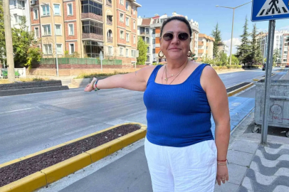 Sürekli kaza olan caddede tedbir alınması isteniyor
