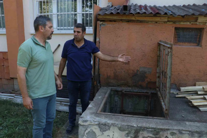Namaz için okulda kaldı, yavru kedinin kurtulmasına vesile oldu

