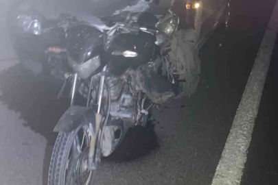 İpsala’da motosiklet otomobilin önüne saplandı: 3 yaralı
