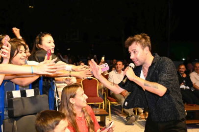 Demirci’de festival coşkusu Grup İkilem ile tavan yaptı
