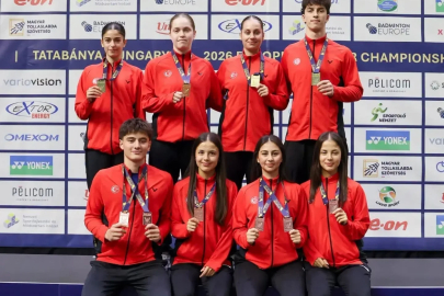 Türkiye, Avrupa Gençler Badminton Şampiyonası’nda 2 altın, 2 bronz madalya kazandı
