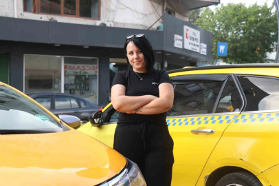 Servis şoförlüğünden taksiciliğe: Erkeklere meydan okuyan kadın
