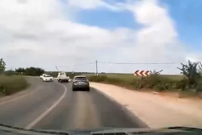 Bursa’da viraja hızlı giren otomobil kazaya sebep oldu: O anlar kamerada
