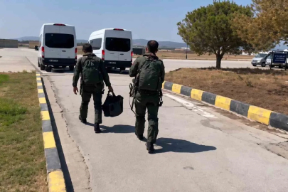 Bandırma’dan kalkan savaş uçakları Karadeniz semalarında eğitim uçuşu yaptı
