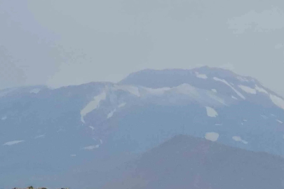 Süphan Dağı beyaza büründü
