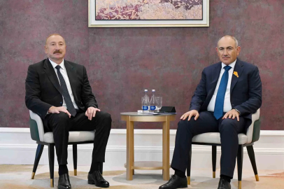 Azerbaycan Cumhurbaşkanı Aliyev, Ermenistan Başbakanı Paşinyan ile Bişkek’de görüştü
