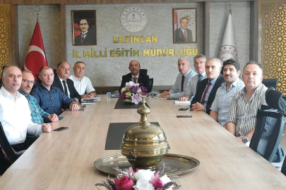 Erzincan’da imam hatip okullarının yöneticileriyle yeni eğitim öğretim yılı toplantısı yapıldı
