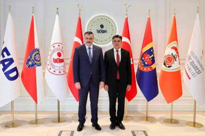 Başkan Durgut, İçişleri Bakanı Çiftçi ile bir araya geldi.
