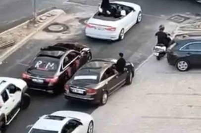 Bursa’da düğün konvoyu yolu trafiğe kapattı
