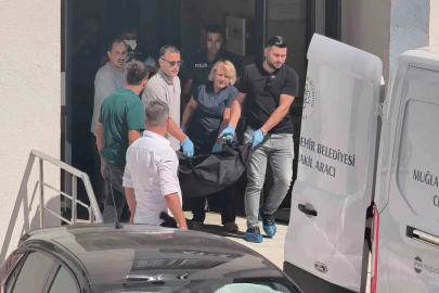 Eski sevgilisini silahla öldürdükten sonra aynı silahla kendini vurdu
