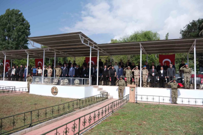 Tatvan’da ‘Sancak ve Komuta Devir Teslim Töreni’ gerçekleştirildi
