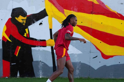 Rafael Leao, Galatasaray’da ilk antrenmanına çıktı
