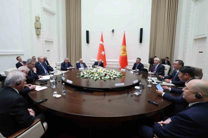 Cumhurbaşkanı Erdoğan, Kırgız mevkidaşı Caparov ile görüştü
