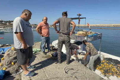 Balıkçılar sezonun ilk gününde 50 ton palamutla limana döndü
