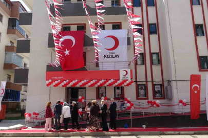 Kars’ta dayanışmanın sıcak kapısı açıldı: Kızılay Aşevi 7 bin kişiye umut olacak

