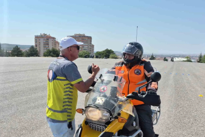 Motosiklet sürücülerine hayati eğitim
