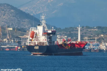 Silivri açıklarında iki ticari gemi çarpıştı: 10 personelden haber alınamıyor
