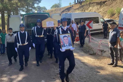 Feribot faciasında hayatını kaybeden uzman çavuş son yolculuğuna uğurlandı
